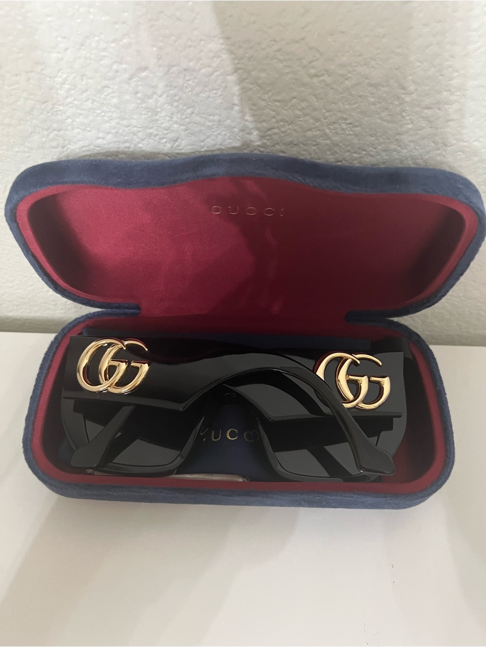Gucci New Black Oversized Sunglasses